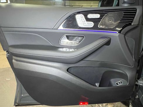 New 2025 Mercedes-Benz GLS 63 AMG 4MATIC image 23