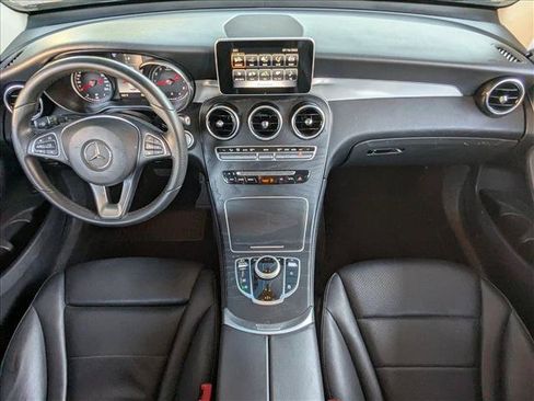 Used 2019 Mercedes-Benz GLC 300 image 17