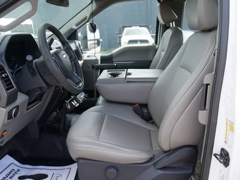 Used 2022 Ford F250 XL w/ Power Equipment Group AWD/4WD image 2