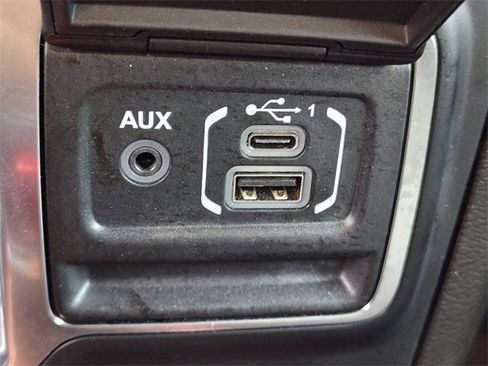 Certified 2022 Jeep Wrangler Unlimited Sahara image 22