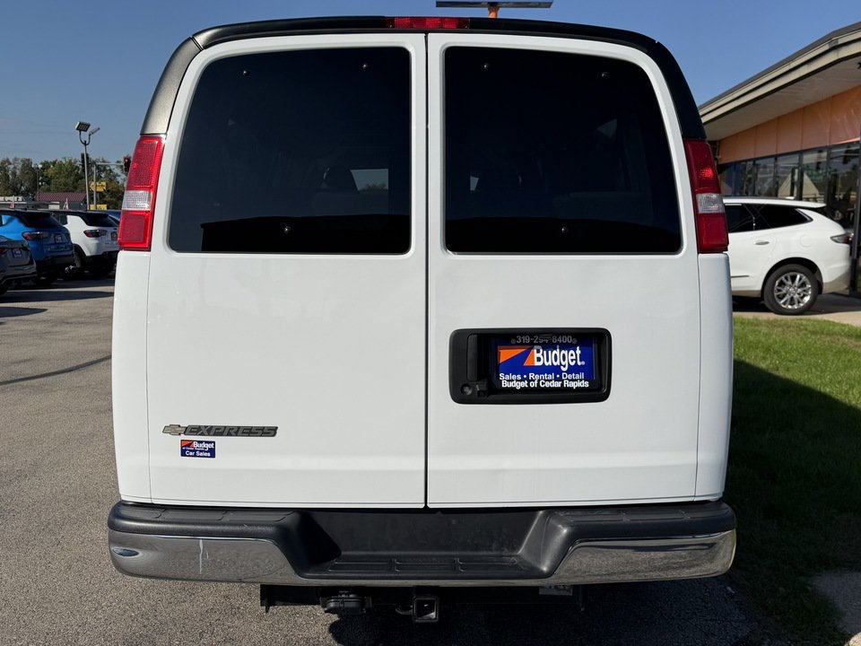 Used 2024 Chevrolet Express 3500 LT w/ LT Preferred Equipment Group RWD image 4
