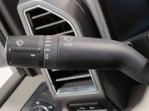 Used 2022 Ford F350 XLT w/ XLT Premium Package image 26