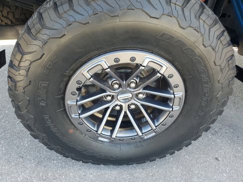 Used 2019 Ford F150 Raptor w/ Equipment Group 802A Luxury image 10