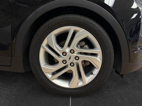 Used 2022 Chevrolet Bolt LT FWD image 15