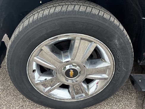 Used 2009 Chevrolet Avalanche LTZ image 33