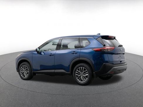 Used 2026 Nissan Rogue SV FWD image 7