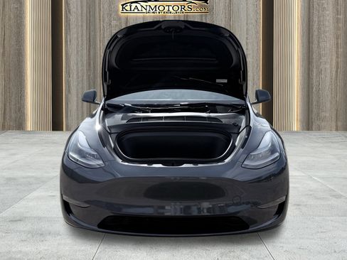 Used 2025 Tesla Model Y Long Range AWD/4WD image 14