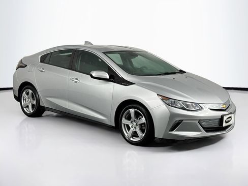 Used 2018 Chevrolet Volt LT image 2