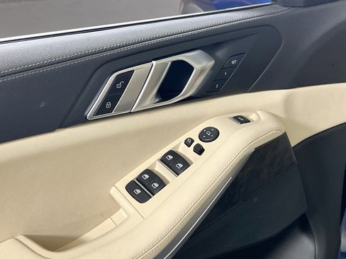 Used 2022 BMW X5 xDrive40i w/ Premium Package image 18