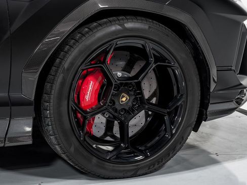 Used 2023 Lamborghini Urus Performante AWD/4WD image 55