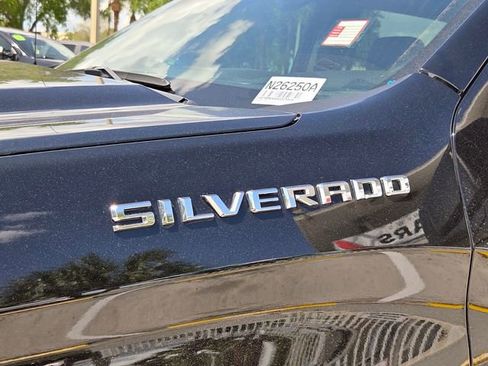 Used 2024 Chevrolet Silverado 1500 Custom image 11