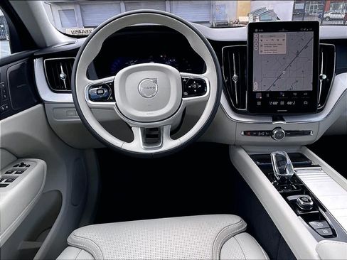 New 2026 Volvo XC60 T8 Ultra w/ Climate Package PRO AWD/4WD image 15