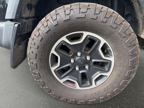 Used 2018 Jeep Wrangler Unlimited Sport S AWD/4WD image 7