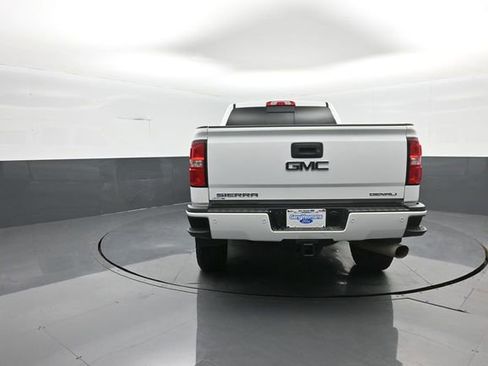 Used 2019 GMC Sierra 2500 Denali image 6