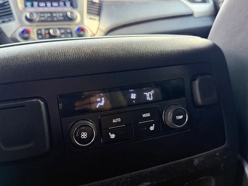 Used 2020 GMC Yukon XL Denali image 17