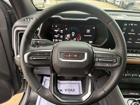 Used 2026 GMC Canyon AT4 w/ Technology Plus Package image 17