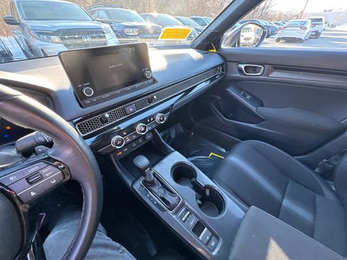 Used 2025 Honda Civic Sport image 26
