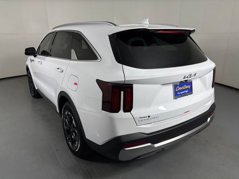 New 2026 Kia Sorento S w/ S Panoramic Sunroof Package FWD image 6