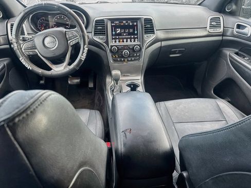 Used 2018 Jeep Grand Cherokee Laredo RWD image 24