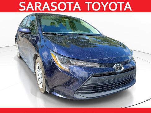 Used 2023 Toyota Corolla LE FWD image 1