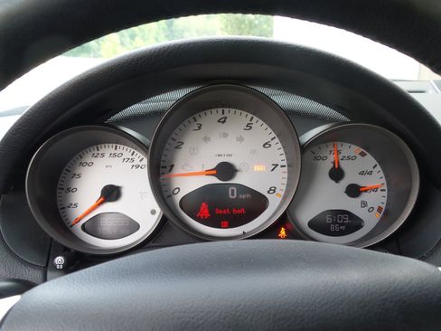 Used 2005 Porsche Boxster S image 89