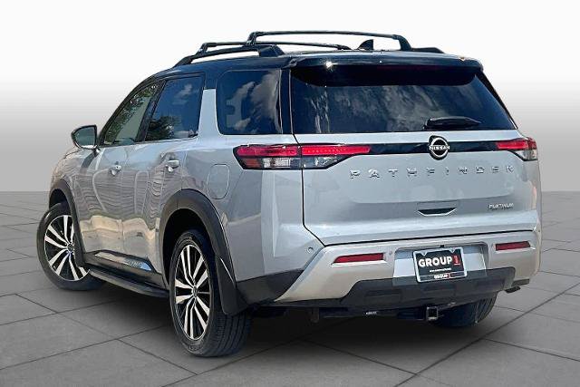 Used 2023 Nissan Pathfinder Platinum FWD image 12