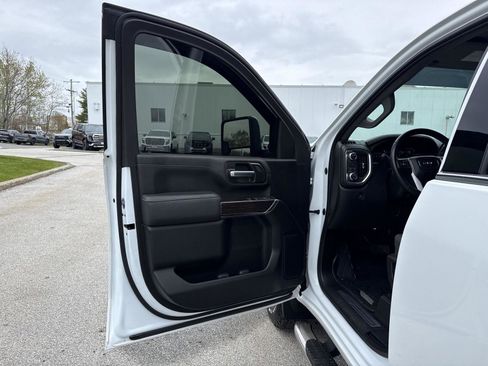 Used 2023 GMC Sierra 2500 SLE w/ SLE Value Package; AWD/4WD image 14
