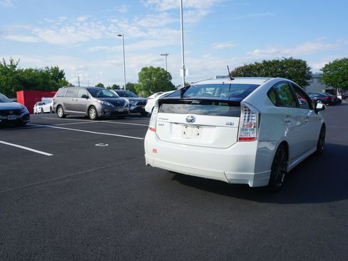 Used 2011 Toyota Prius Four w/ Solar Roof Pkg FWD image 3