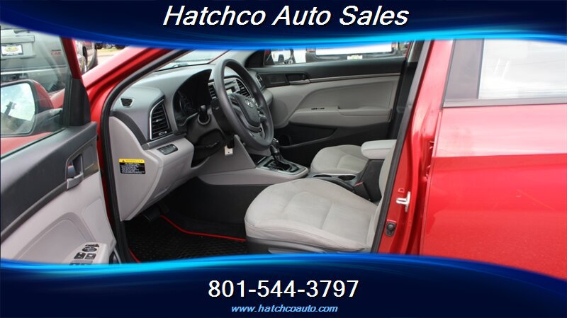 Used 2017 Hyundai Elantra SE FWD image 11