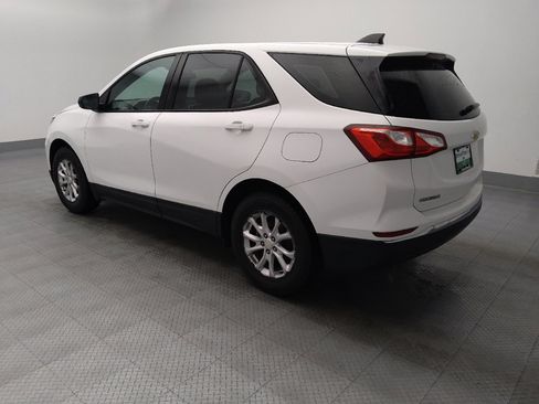 Used 2018 Chevrolet Equinox LS FWD image 3
