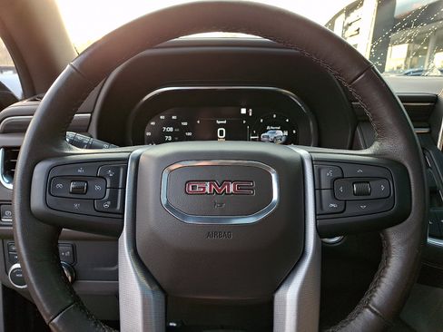 Used 2022 GMC Yukon SLT w/ SLT Premium Package AWD/4WD image 20