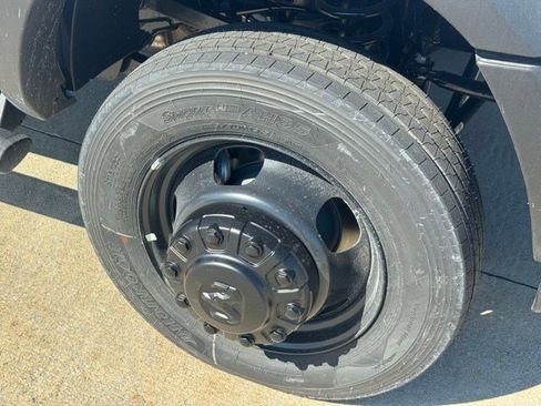 New 2026 RAM 5500 Tradesman AWD/4WD image 32