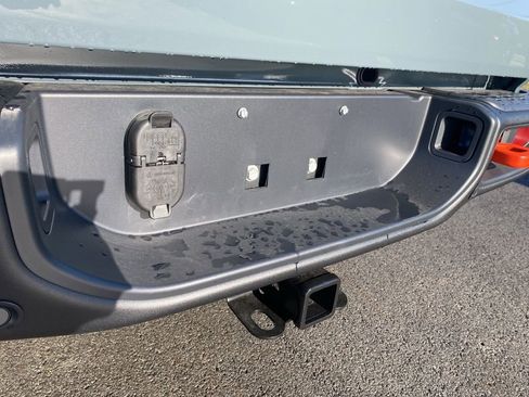 New 2025 Jeep Gladiator Mojave image 19