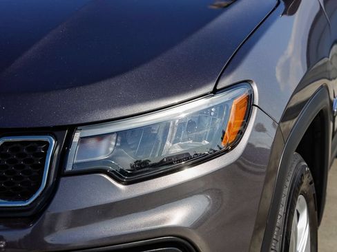 Used 2024 Jeep Compass Latitude AWD/4WD image 5