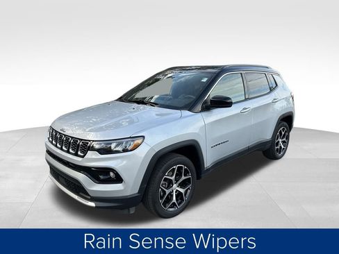 Used 2024 Jeep Compass Limited image 12