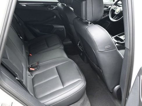 New 2026 Porsche Macan image 10