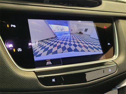 Certified 2024 Cadillac XT6 Luxury image 18