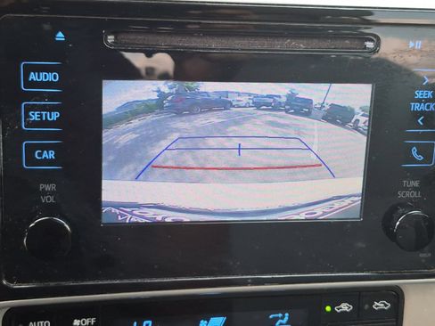 Used 2019 Toyota Corolla LE FWD image 16