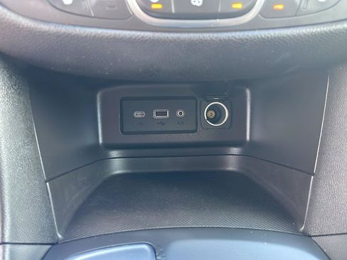 Used 2019 Chevrolet Equinox LT w/ Driver Convenience Package FWD image 22