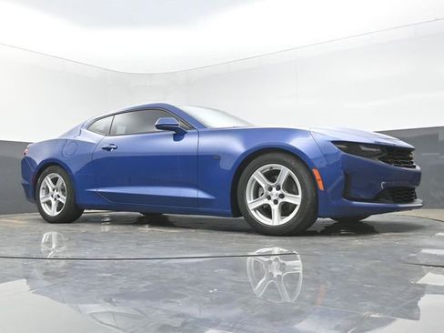 Used 2021 Chevrolet Camaro LT w/ Technology Package RWD image 40