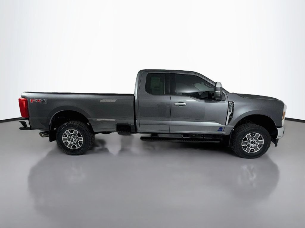 Used 2025 Ford F250 XLT w/ FX4 Off-Road Package AWD/4WD image 8