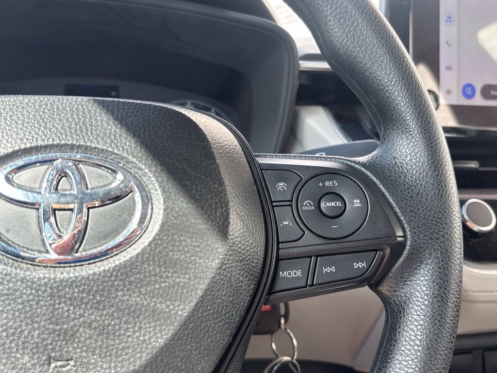 Used 2025 Toyota Corolla Cross L FWD image 20