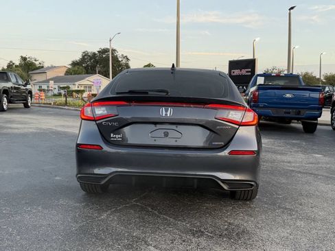 Used 2025 Honda Civic Sport image 6