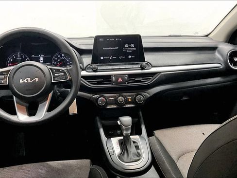 Used 2024 Kia Forte LXS FWD image 7