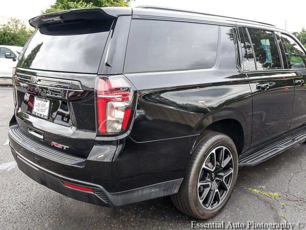 Used 2023 Chevrolet Suburban RST w/ Luxury Package AWD/4WD image 8