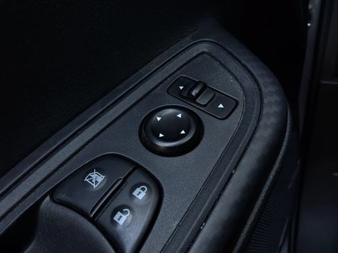 Used 2025 Nissan Versa SV w/ Trunk Package FWD image 22