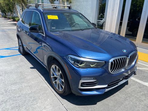 Used 2020 BMW X5 xDrive40i w/ Premium Package AWD/4WD image 3