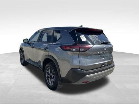 Used 2023 Nissan Rogue S AWD/4WD image 5