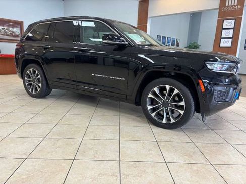 Used 2022 Jeep Grand Cherokee Overland AWD/4WD image 1