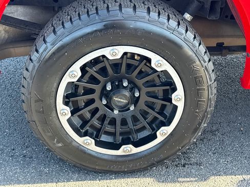 Used 2015 Ford F150 XLT w/ Equipment Group 302A Luxury image 9